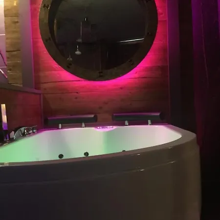 & Campagne - Chambres Avec Jacuzzi Balneo Verviers Liege 招待所 *